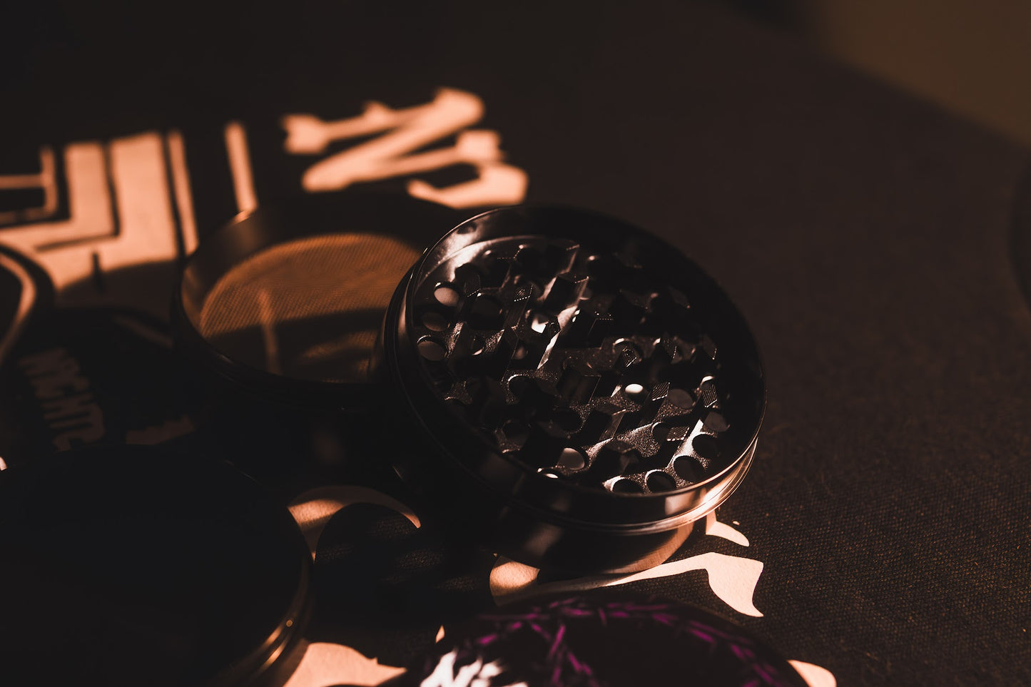 NIGHTCALL HERB GRINDER
